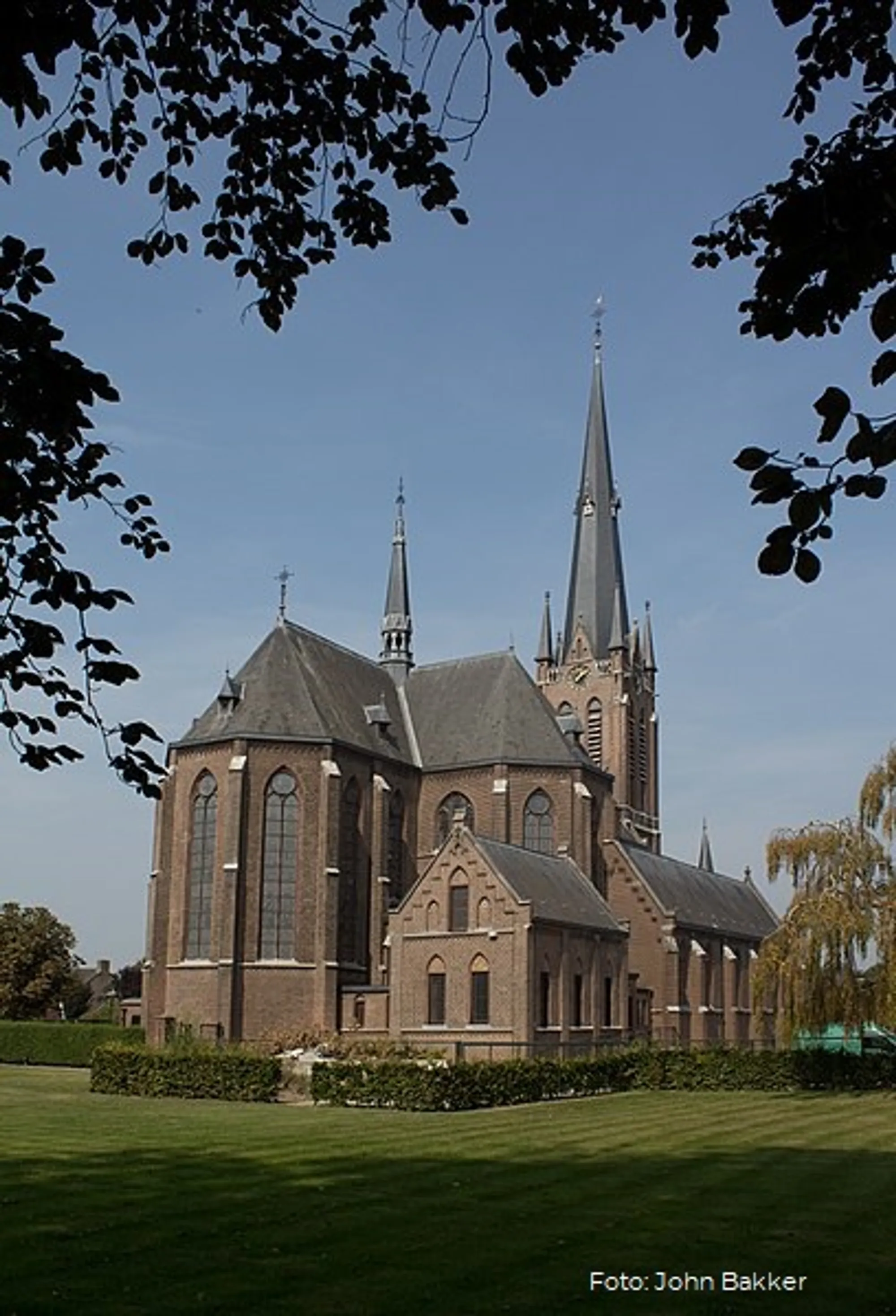 Leonarduskerk Beek en Donk