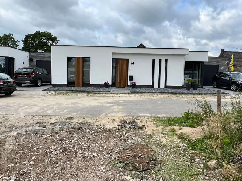 Vierlingsbeek staalframe staalframebouw